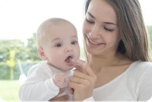 مسواک انگشتی سیلیکونی برای کودک 6 ماه تا 1 سال